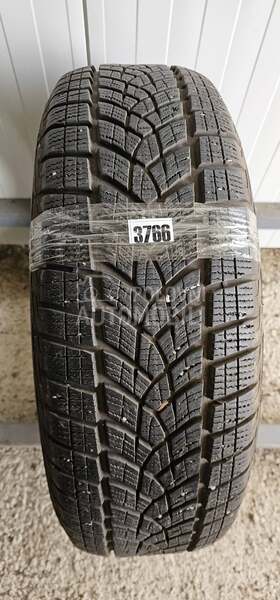 Goodyear 225/65 R17 Zimska