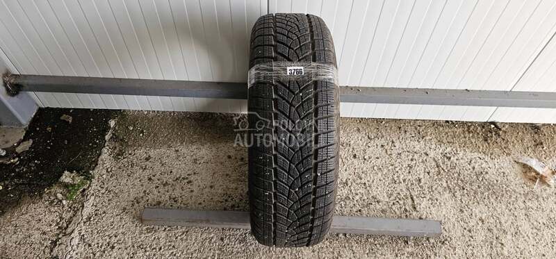 Goodyear 225/65 R17 Zimska