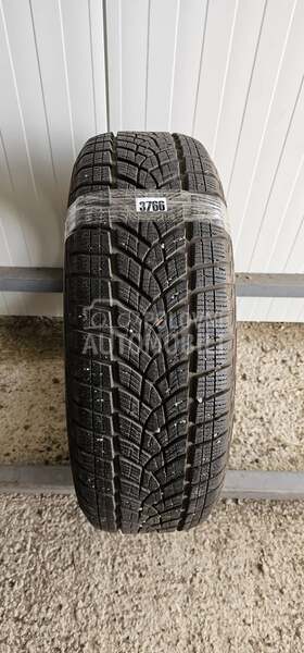 Goodyear 225/65 R17 Zimska