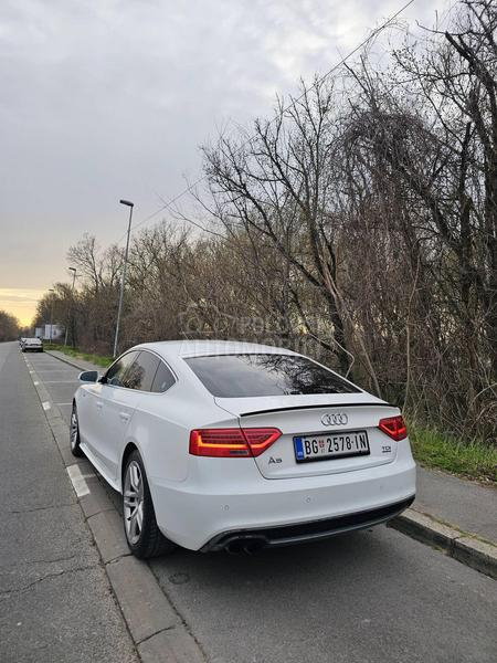 Audi A5 2.0TDI quattro SLine