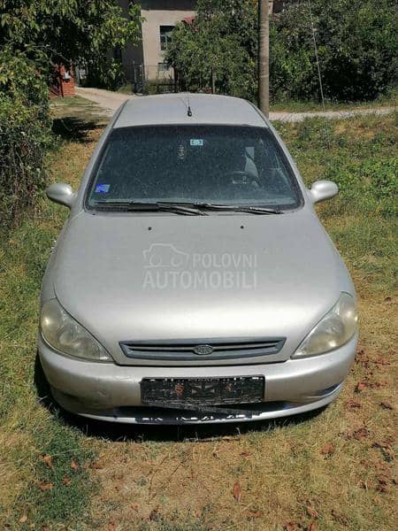 Kia Rio 1.3 2004. god. -  kompletan auto u delovima