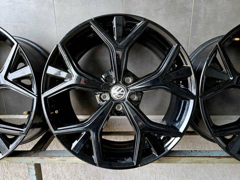 Aluminijumske felne vw fondmetal 19" 5 x 112