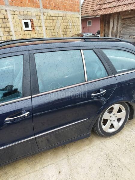 Zadnja leva vrata E klasa 211