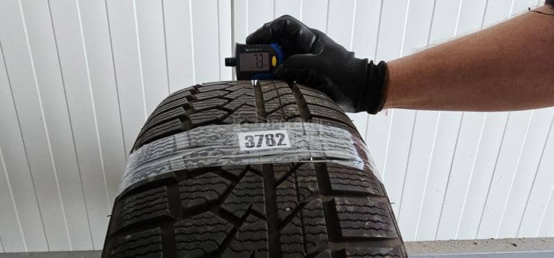 Westlake 215/55 R18 Zimska