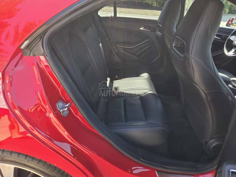 Mercedes Benz CLA 200 Night Star