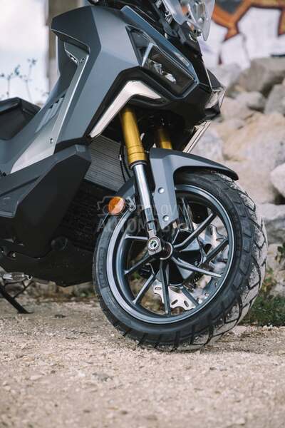 Sym ADX TG 400