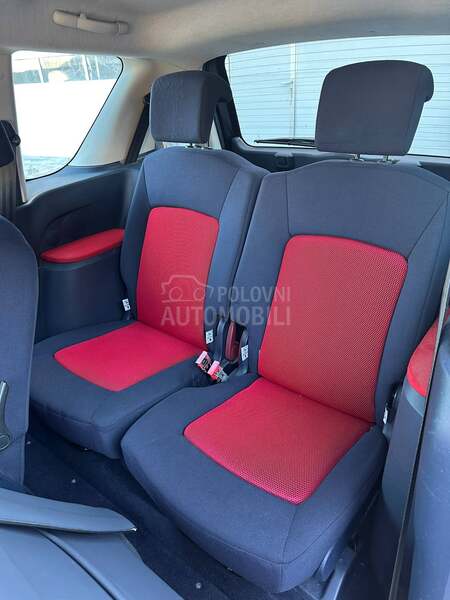 Peugeot 1007 1.6 CH