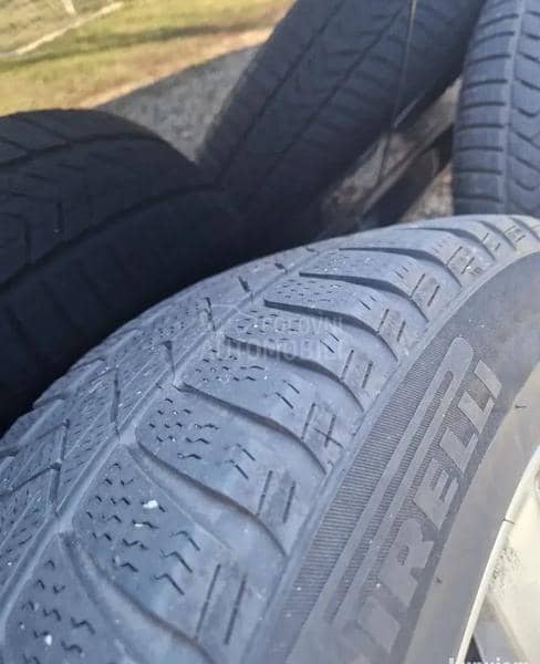 Pirelli 225/55 R18 Zimska