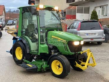 John Deere 2032