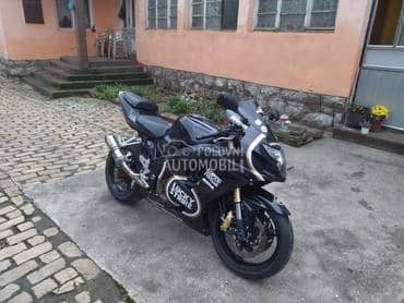 Suzuki GSX-R 750 K4 K5 Delovi