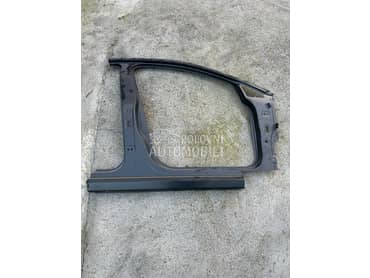 Polustranica za Volkswagen Golf 8