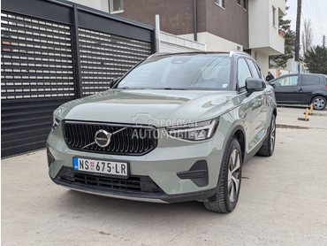 Volvo XC40 AWD B4