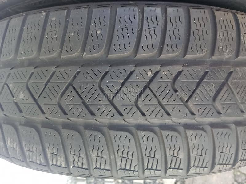 Pirelli 225/55 R18 Zimska