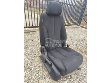 Desno sediste sa obaranjem za Volkswagen Passat B6