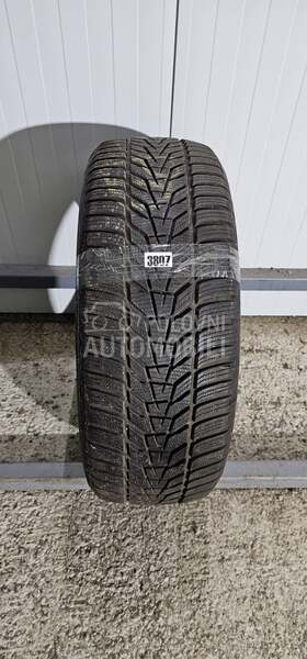 Hankook 235/55 R19 Zimska