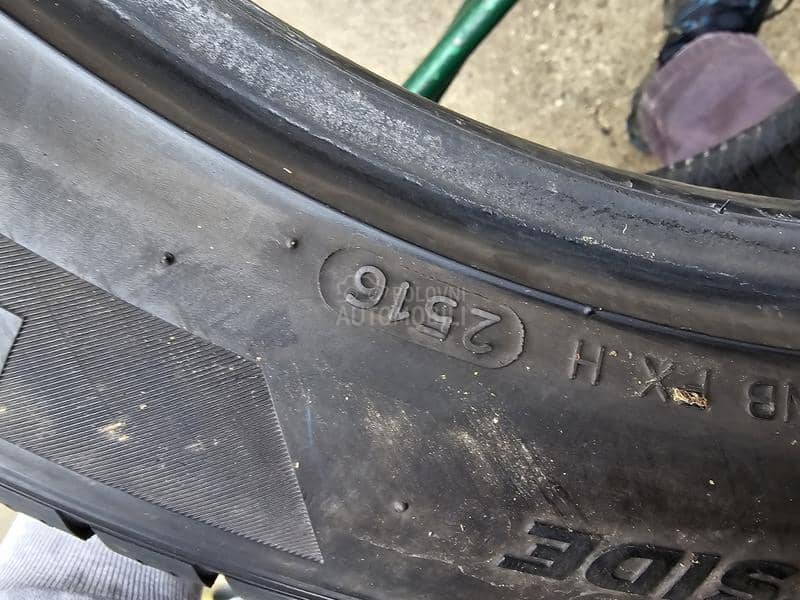 Hankook 255/45 R20 Zimska