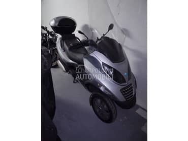 Piaggio MP3 250