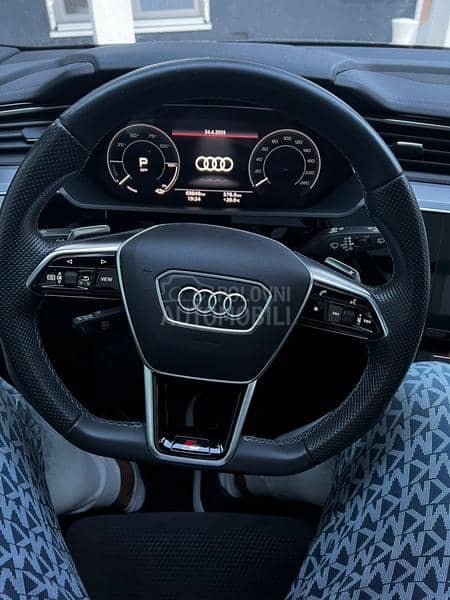 Audi e-tron 50Q 2x S LINE/PANO