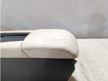 NASLONJAC ZA RUKU za Mazda 6