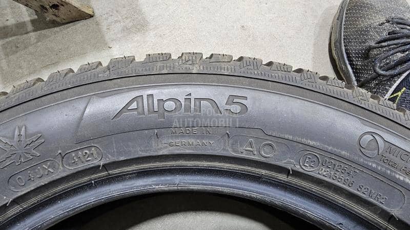 Michelin 215/55 R17 Zimska