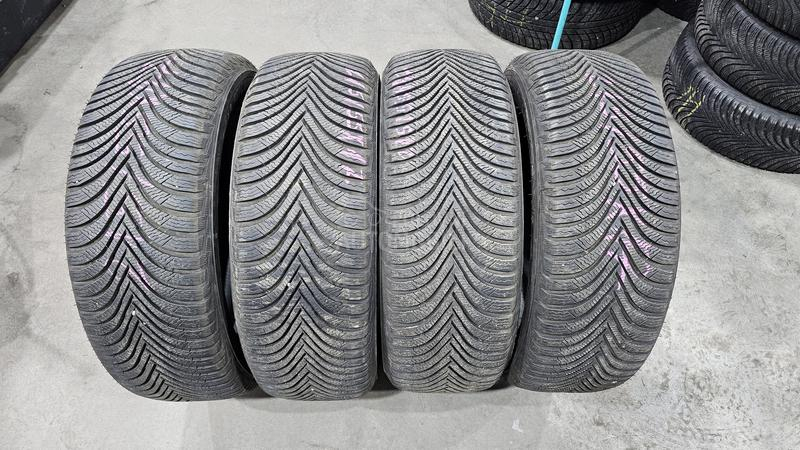 Michelin 215/55 R17 Zimska