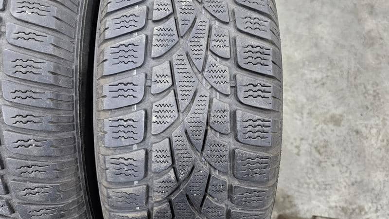 Dunlop 215/65 R16 Zimska
