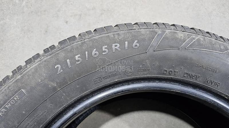 Dunlop 215/65 R16 Zimska