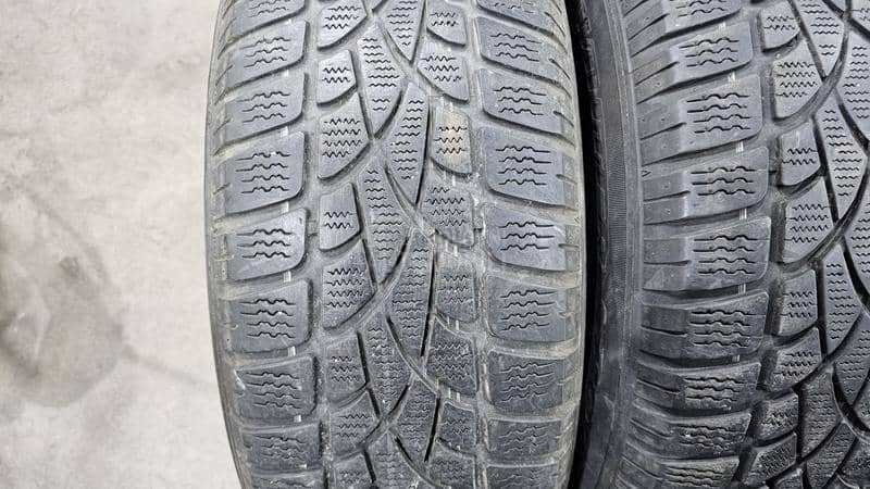 Dunlop 215/65 R16 Zimska