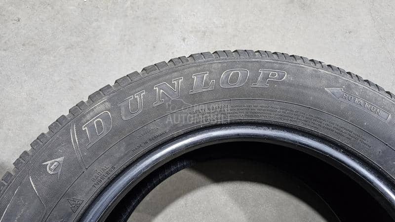 Dunlop 215/65 R16 Zimska