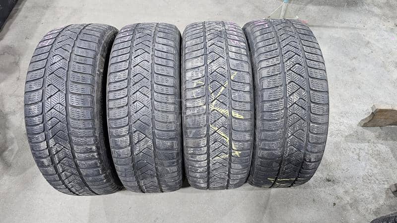 Pirelli 205/60 R16 Zimska