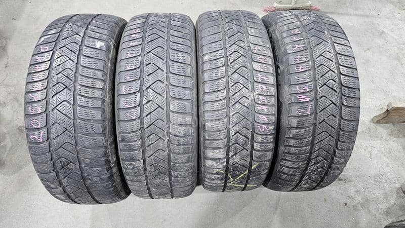 Pirelli 205/60 R16 Zimska