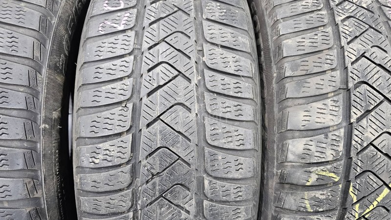 Pirelli 205/60 R16 Zimska