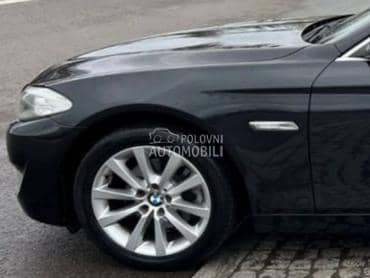 Krilo levo crno F10/11 za BMW 518, 520, 523 ... od 2010. do 2017. god.