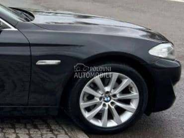 Krilo desno crno F10/11 za BMW 518, 520, 523 ... od 2010. do 2017. god.