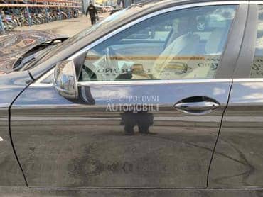 Vrata prednja leva crna F10/11 za BMW 518, 520, 523 ... od 2010. do 2017. god.