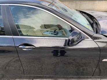 Vrata prednja desna crna F10/11 za BMW 520 od 2010. do 2017. god.