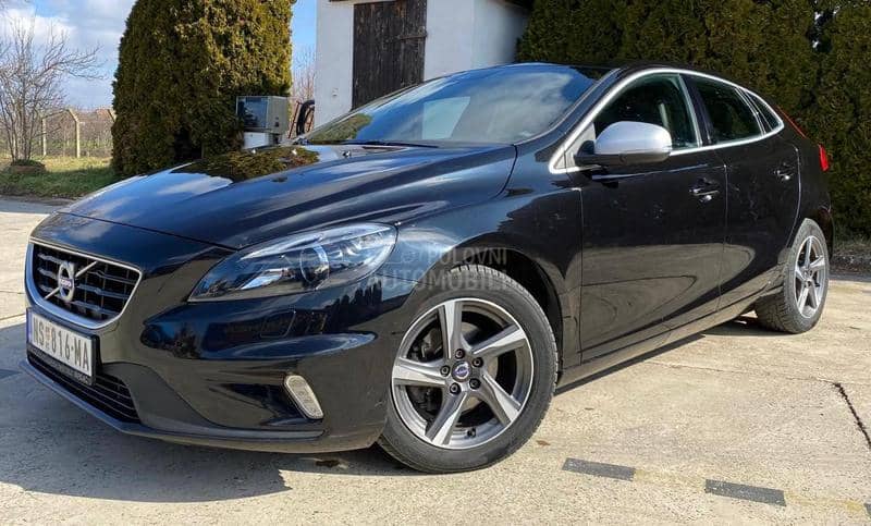 Volvo V40 D2