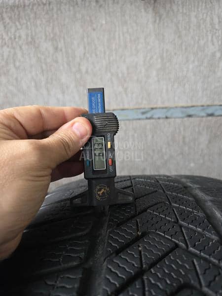 Pirelli 305/35 R21 Zimska