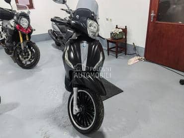 Piaggio Beverly 300ie Police