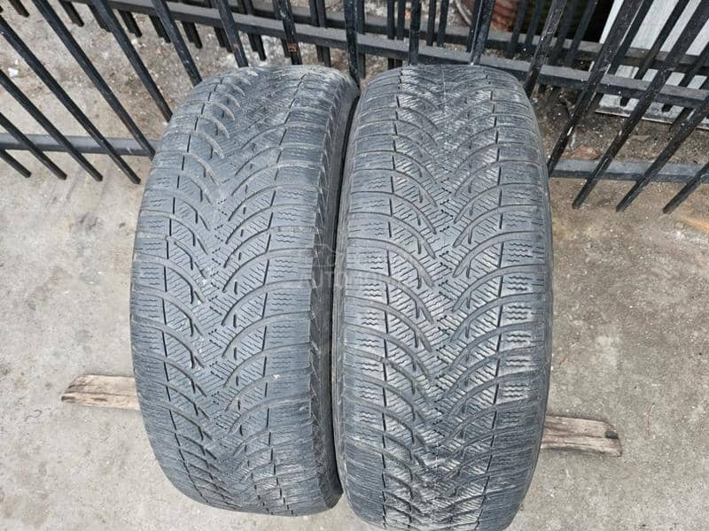 Michelin 215/65 R16 Zimska