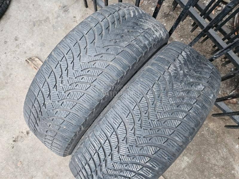 Michelin 215/65 R16 Zimska