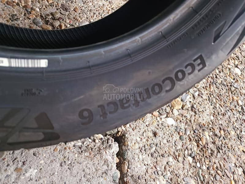 Continental 215/55 R17 Letnja