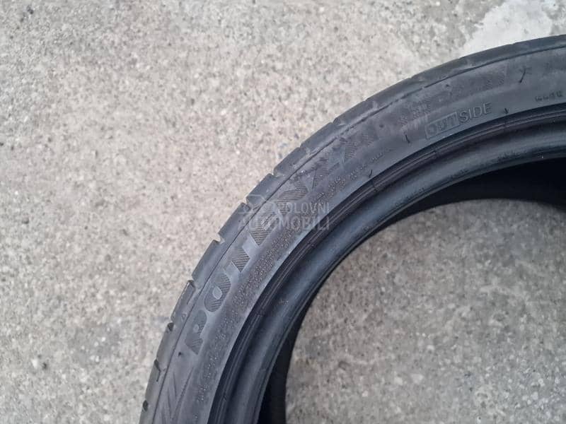 Bridgestone 245/35 R18 Letnja