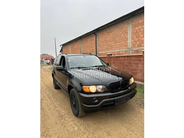 BMW X5 E53 -  kompletan auto u delovima