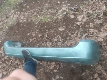 Branik za Ford Focus od 1998. do 2004. god.