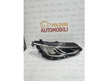 Levi i desni far za Volkswagen Golf 8 od 2019. do 2024. god.