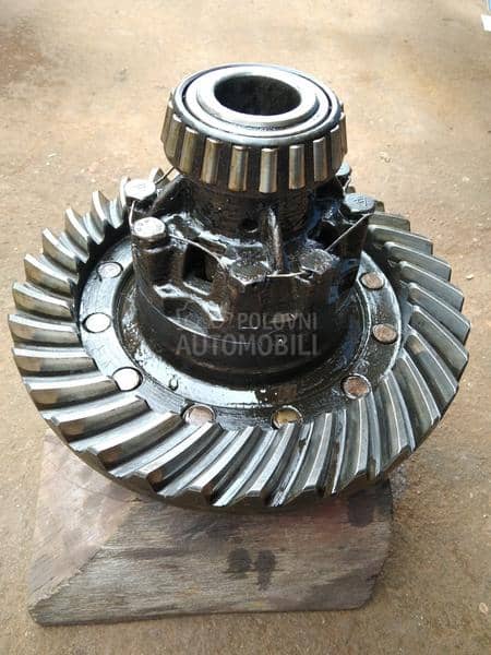 Ursus 355/360 PREDNJA VUCA