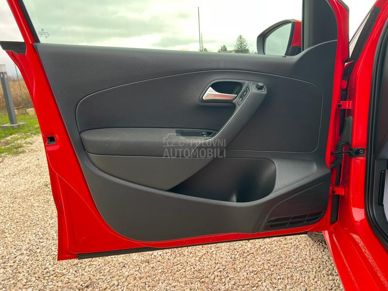 Volkswagen Polo 1.0B/SERV