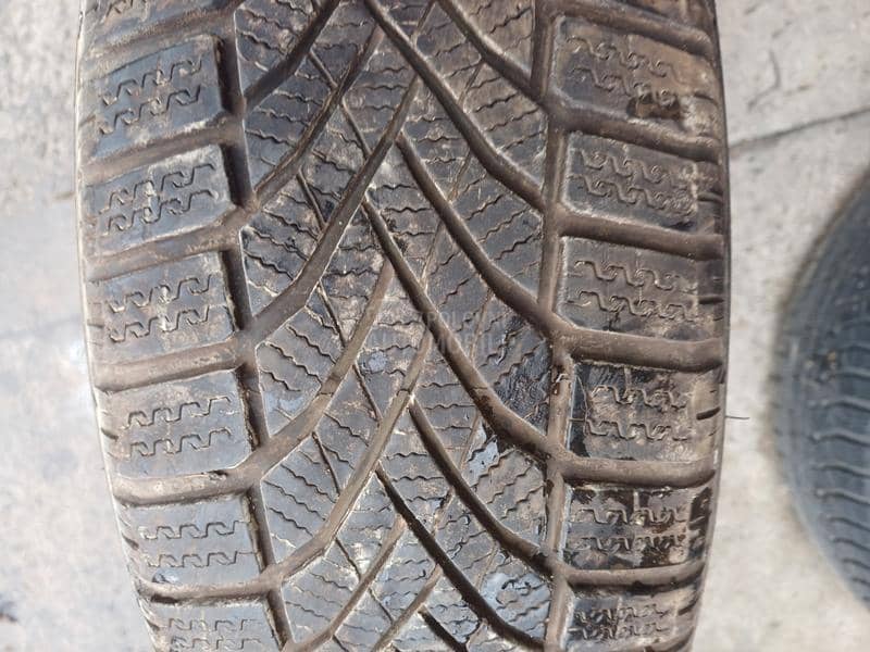 Falken 205/55 R17 Zimska