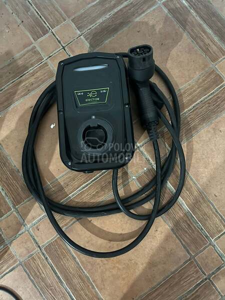 Punjac za elektricni auto
